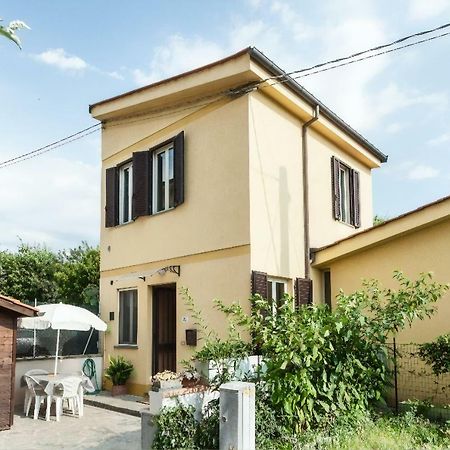 La Casina Gialla Independent House - Near The Walls Lucca Dış mekan fotoğraf